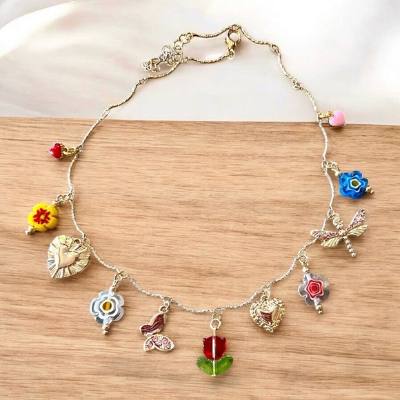 Gold and Red toned Charm Necklace glass rhinestones enamel tulip flower hearts - Picture 11 of 17